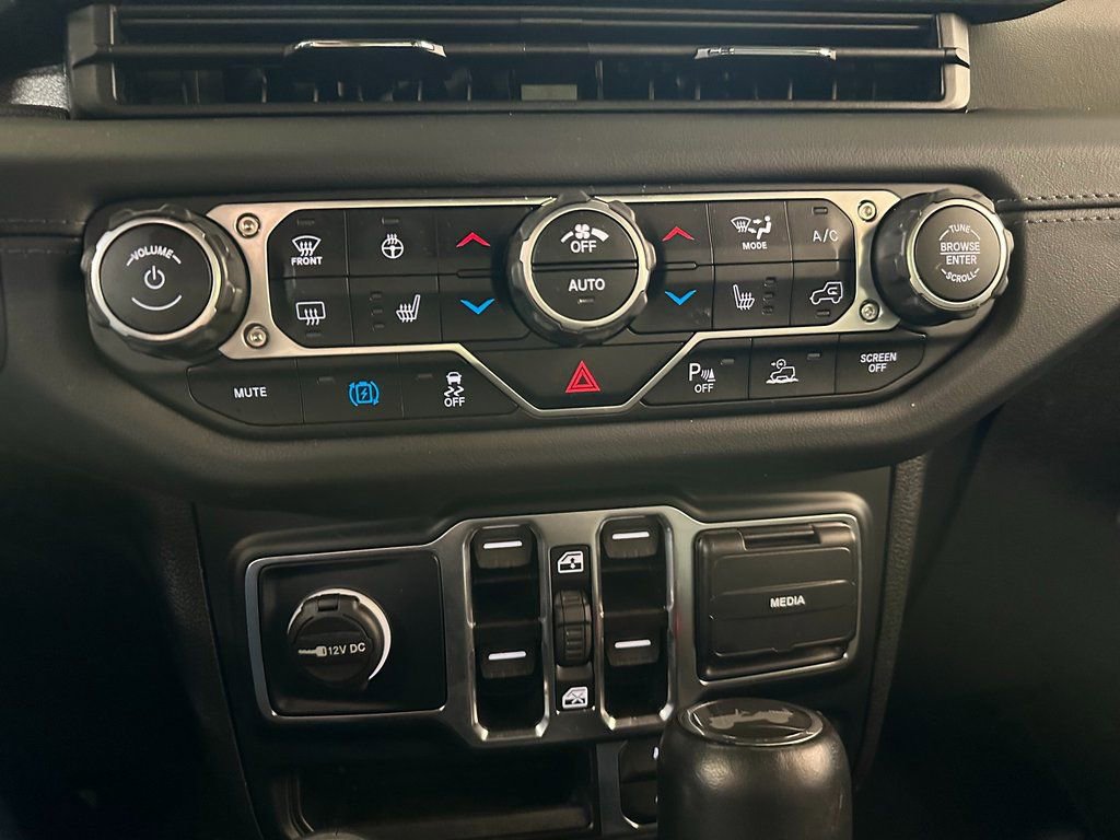 Used 2024 Jeep Wrangler High Altitude image 28