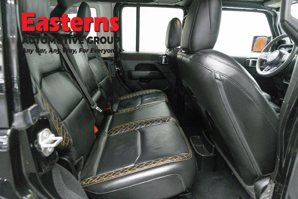 Used 2023 Jeep Wrangler Unlimited Sahara AWD/4WD image 25