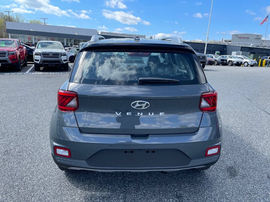 New 2026 Hyundai Venue SEL FWD image 6