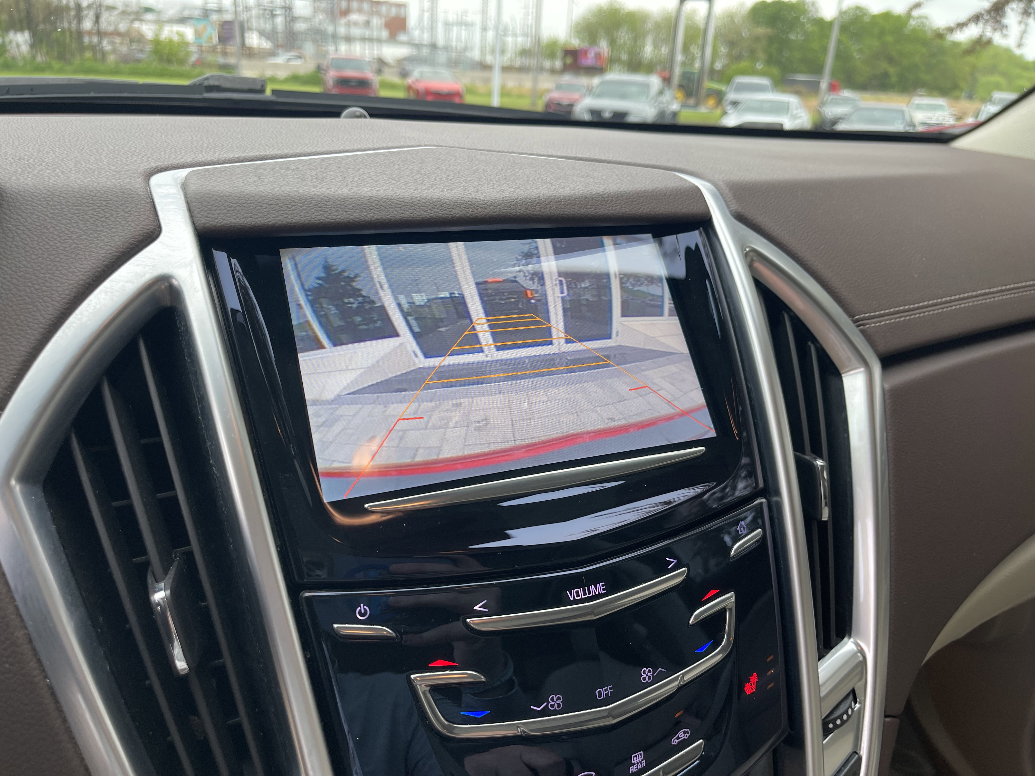 Used 2015 Cadillac SRX Luxury w/ Driver Awareness Package FWD image 12