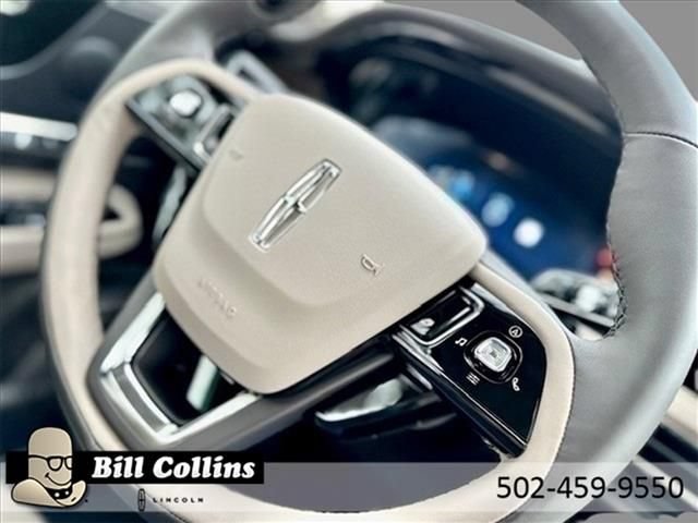New 2024 Lincoln Corsair Reserve w/ Equipment Group 201A AWD/4WD image 14