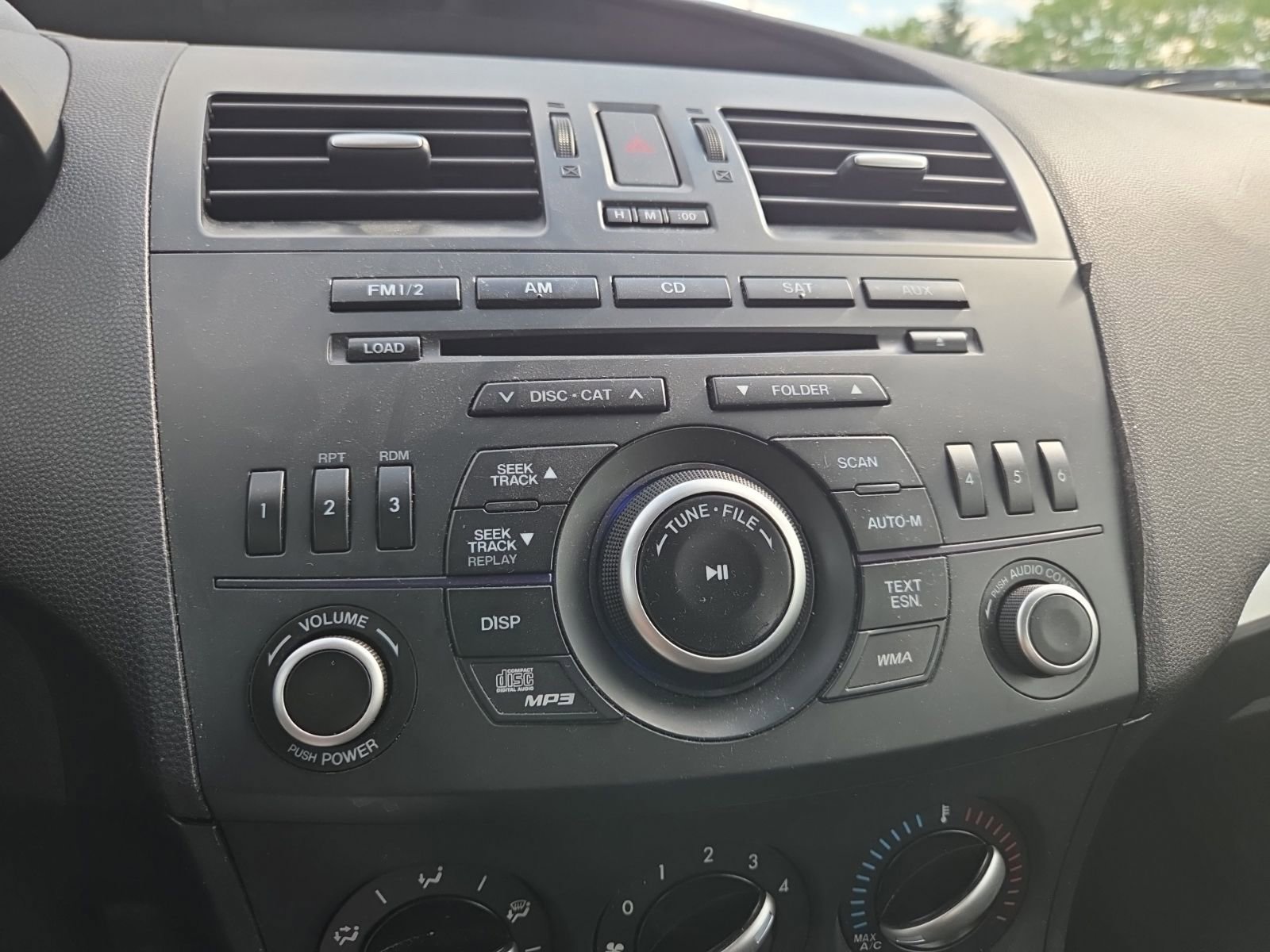 Used 2012 MAZDA MAZDA3 i Sport FWD image 18