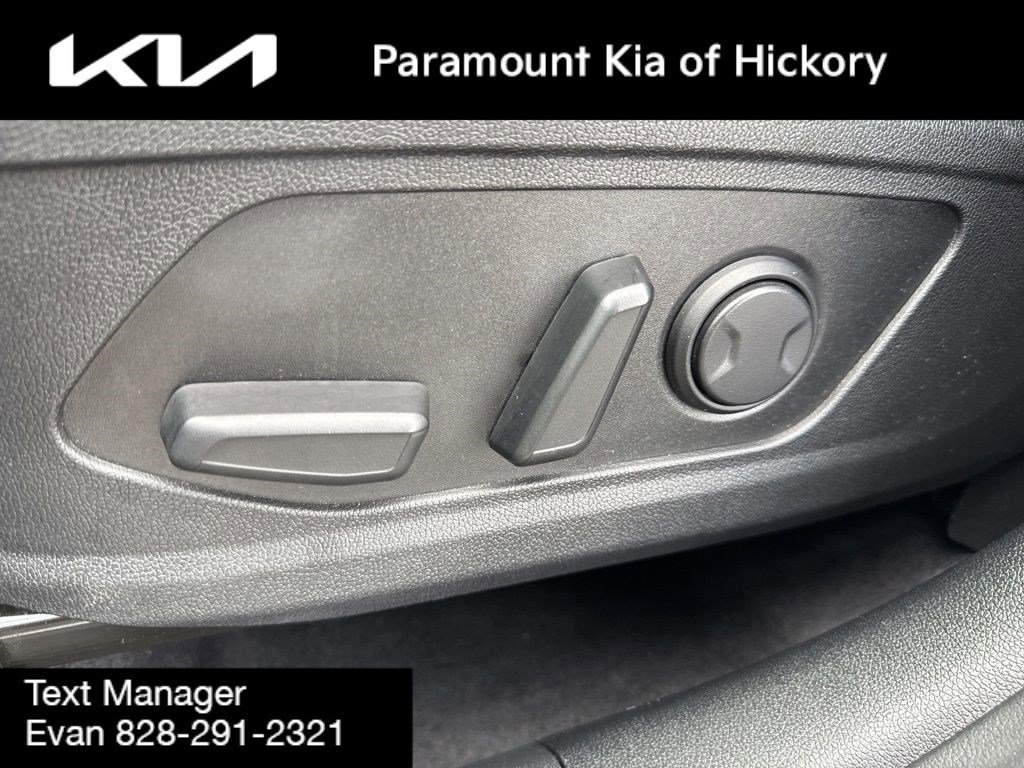 Used 2025 Kia Sorento S w/ Panoramic Sunroof Package image 23