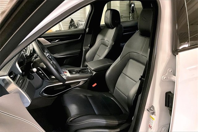 Used 2025 Jaguar F-PACE R-Dynamic S image 15