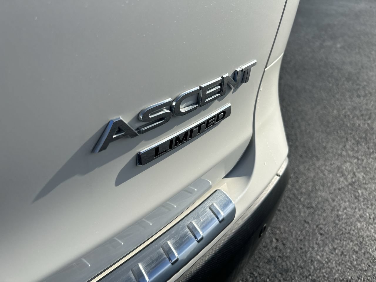 Used 2026 Subaru Ascent Limited AWD/4WD image 11