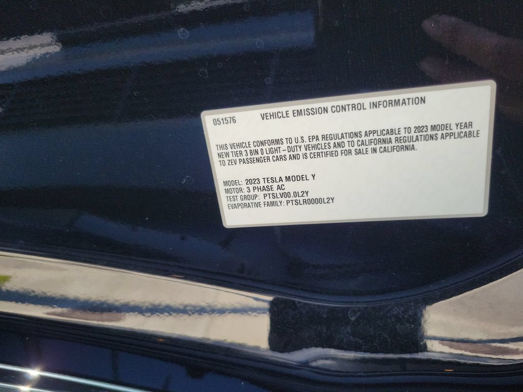 Used 2023 Tesla Model Y Long Range AWD/4WD image 30