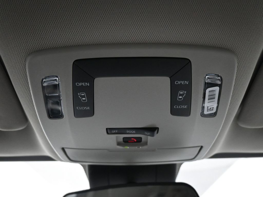 Used 2024 Toyota Sienna LE w/ Protection Package (TMS) AWD/4WD image 17