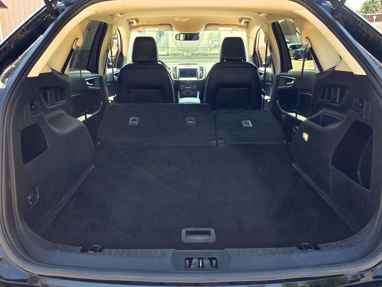 Used 2020 Ford Edge SEL FWD image 17
