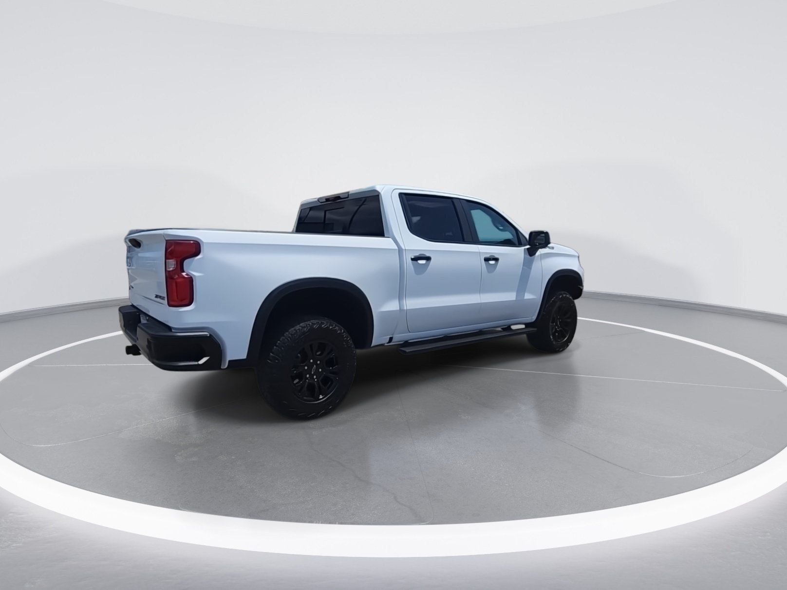 Used 2024 Chevrolet Silverado 1500 ZR2 w/ Technology Package AWD/4WD image 8