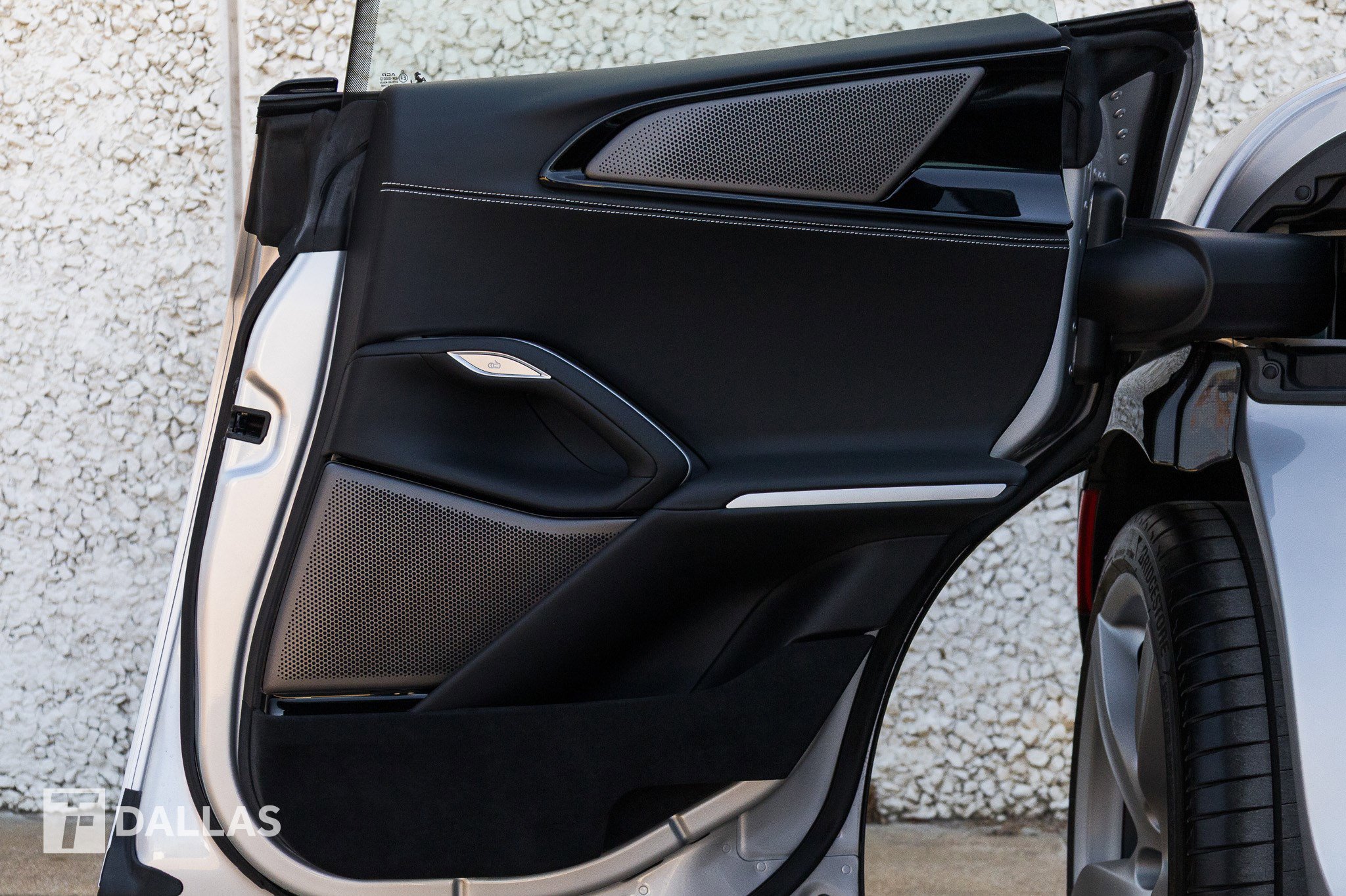 Used 2024 Ferrari Purosangue image 40