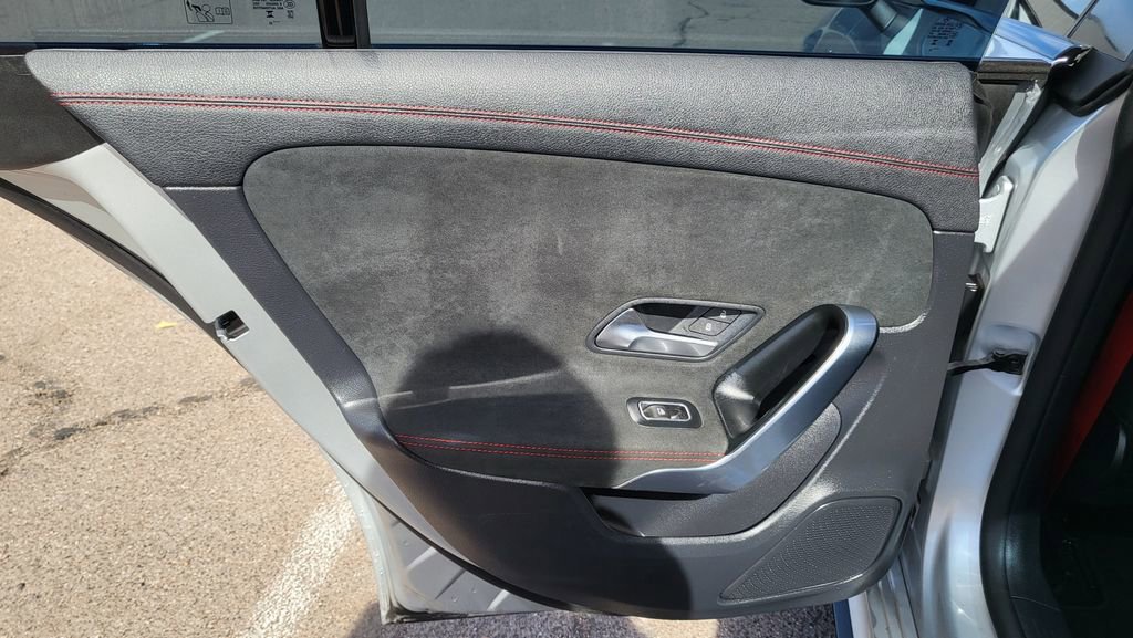 Used 2023 Mercedes-Benz CLA 35 AMG 4MATIC image 21