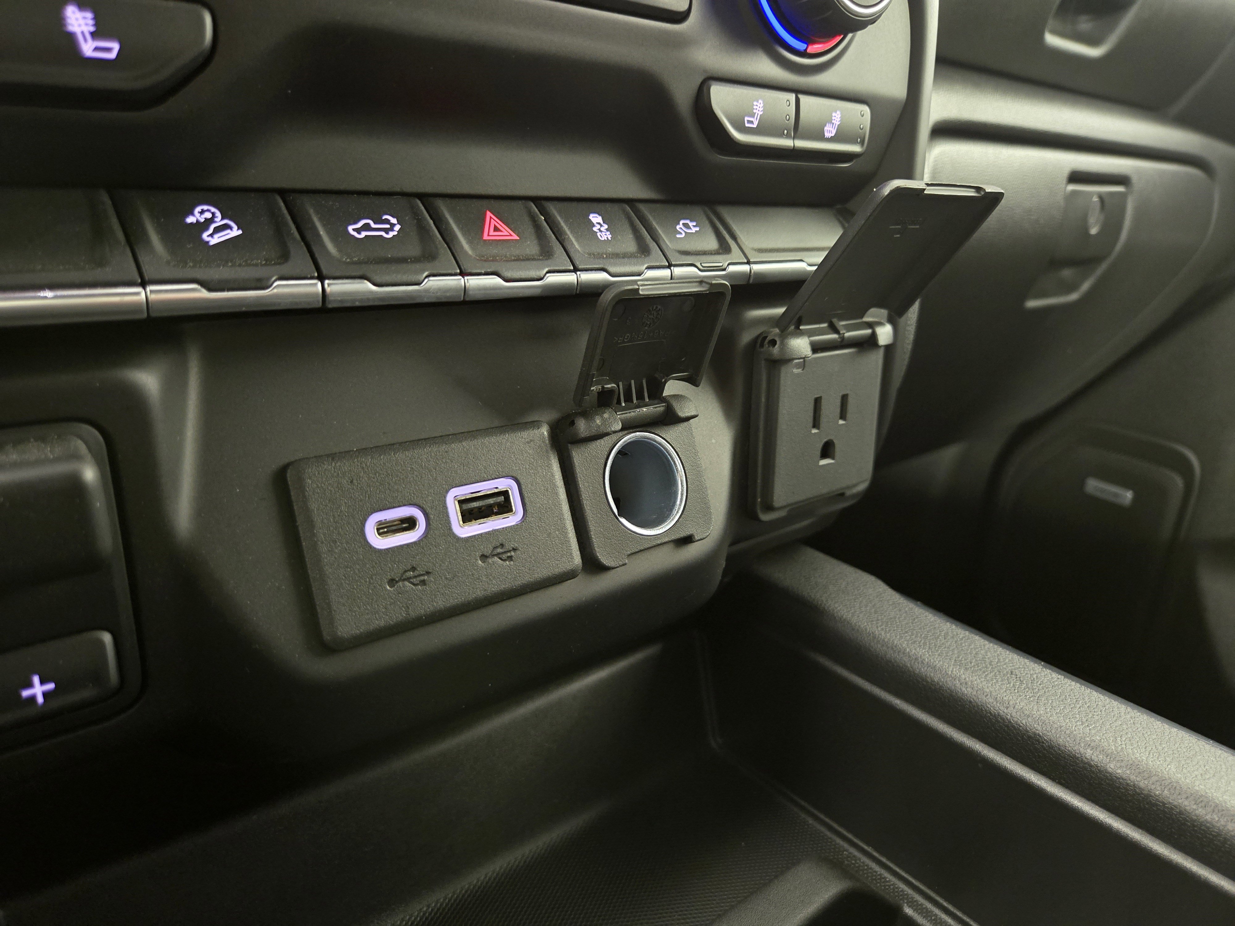 Used 2022 Chevrolet Silverado 1500 LT Trail Boss w/ Convenience Package II image 28