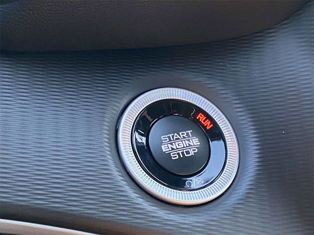 New 2025 Jeep Grand Cherokee L Laredo w/ Luxury Tech Group I image 22