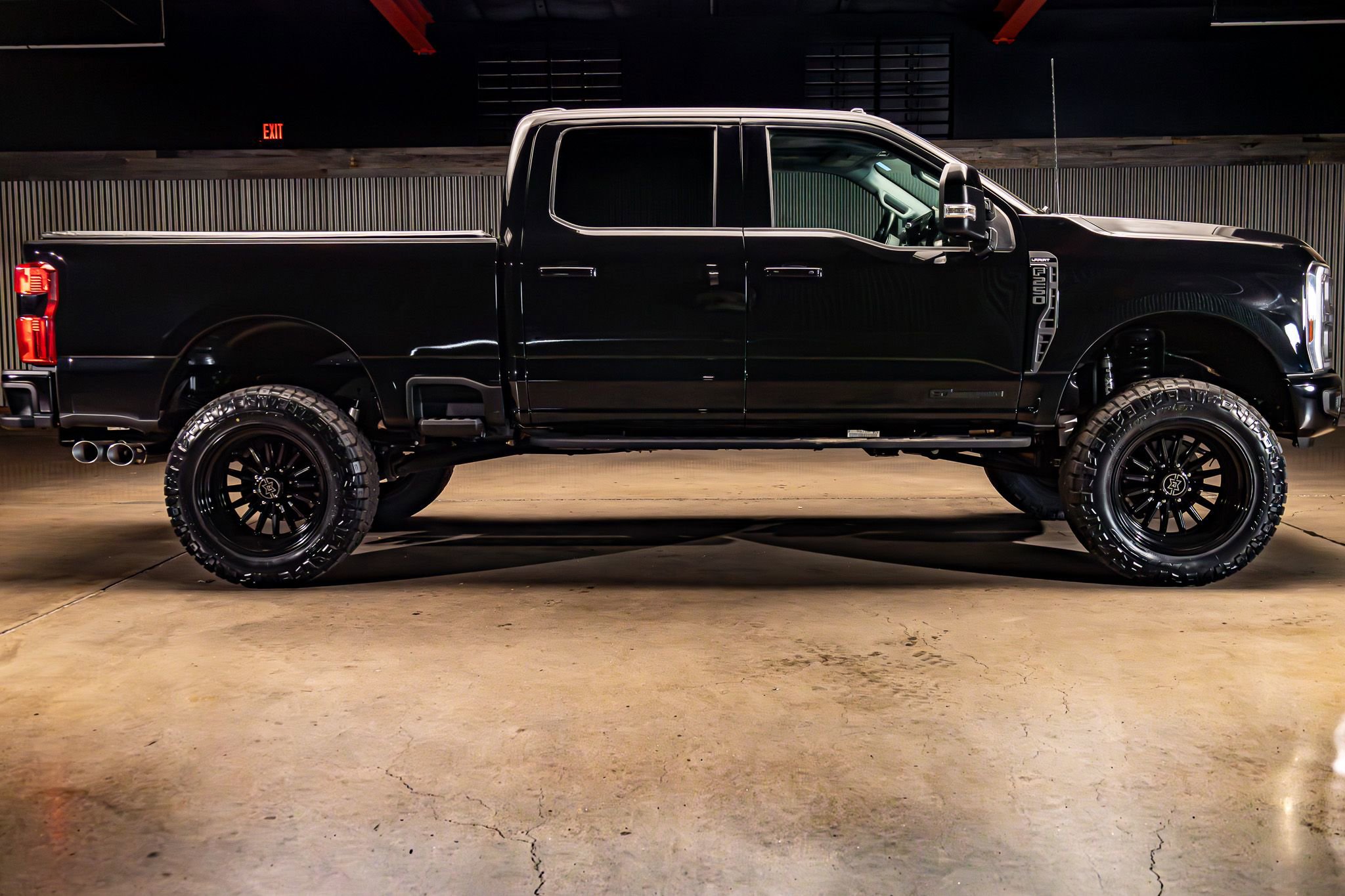 Used 2024 Ford F250 Lariat w/ Lariat Ultimate Package AWD/4WD image 11