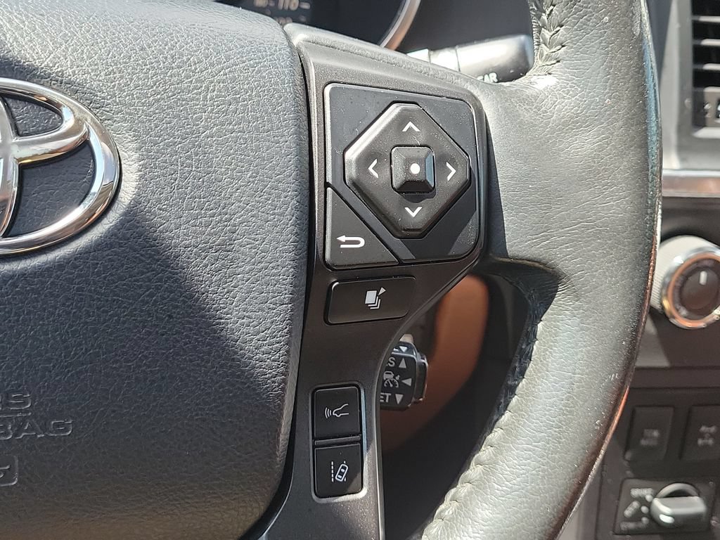 Used 2018 Toyota Sequoia Platinum AWD/4WD image 10