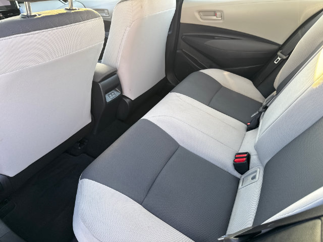 Used 2025 Toyota Corolla LE FWD image 14
