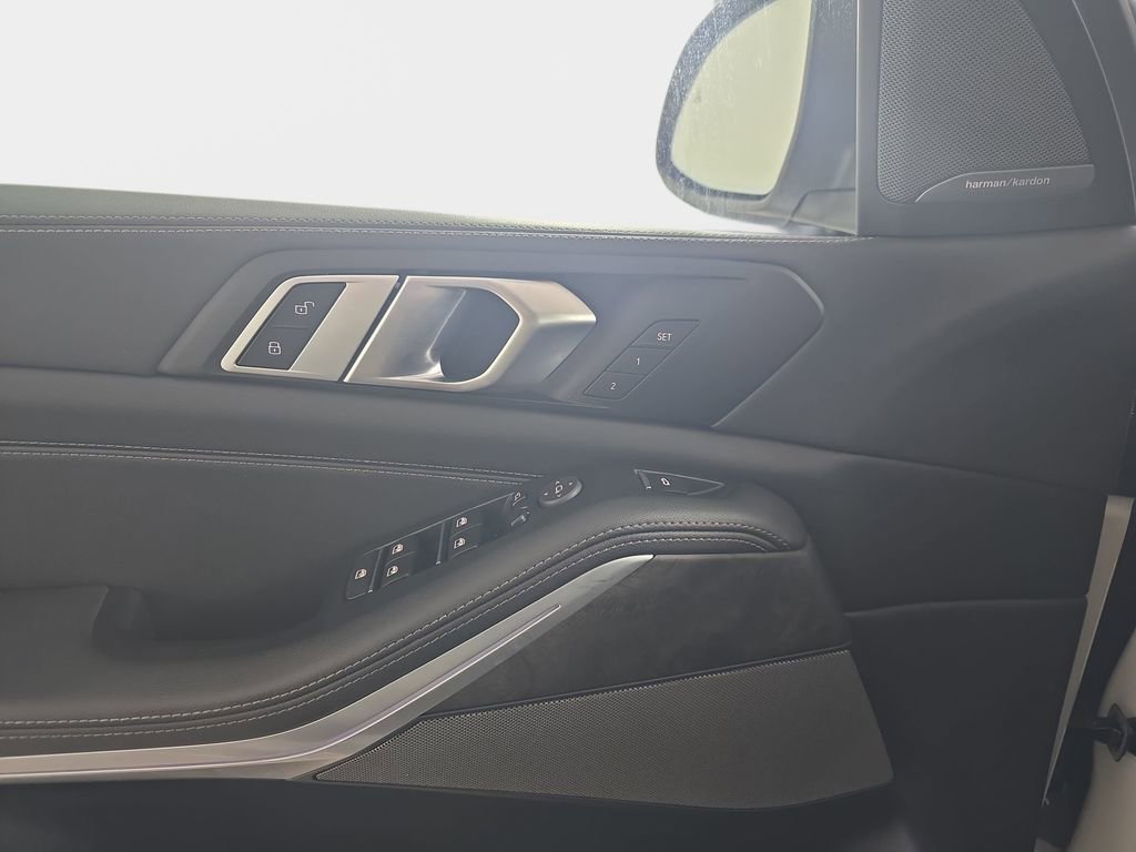 Certified 2024 BMW X5 xDrive40i w/ Premium Package image 28