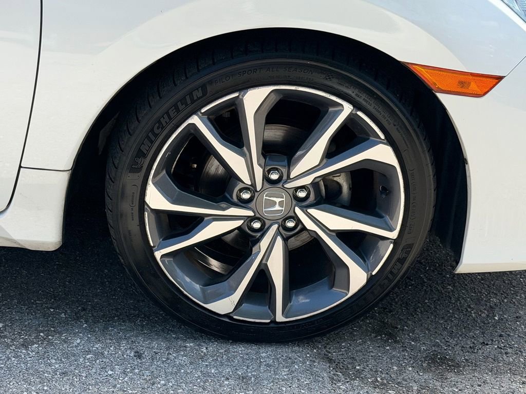 Used 2019 Honda Civic Touring image 8