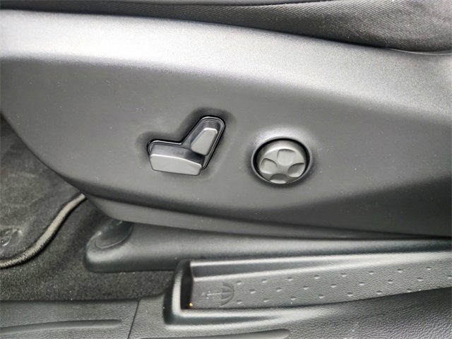 New 2026 Chrysler Pacifica Select image 20