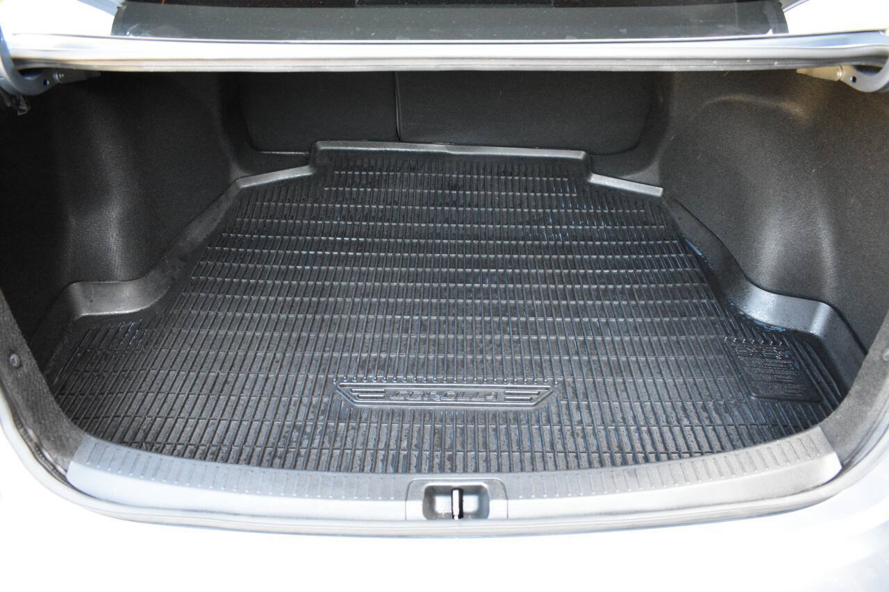 Used 2023 Toyota Corolla SE FWD image 10