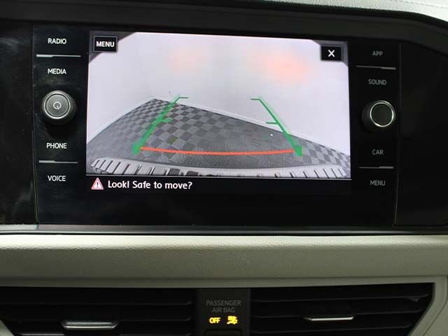Used 2019 Volkswagen Jetta SEL w/ Cold Weather Package FWD image 15