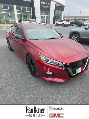 Used 2021 Nissan Altima 2.5 SR w/ SR Premium Package image 1