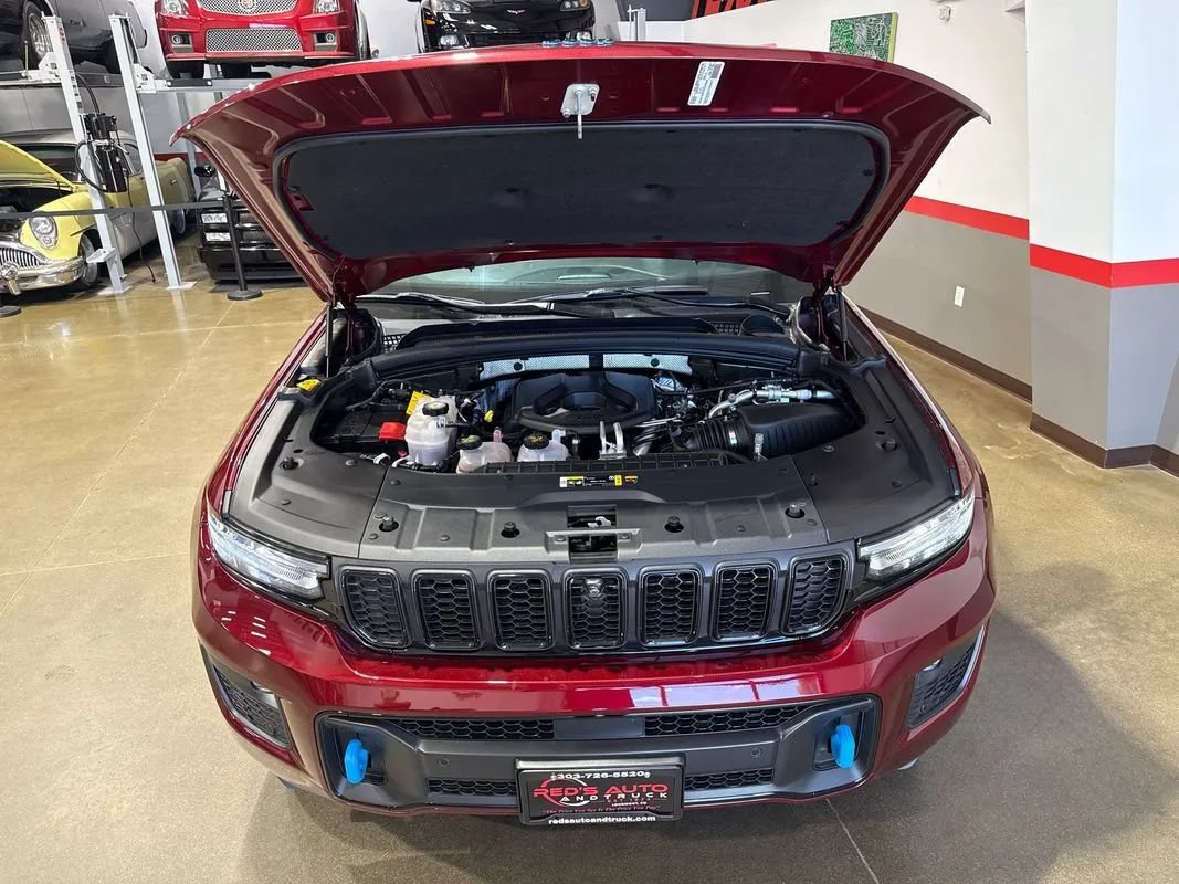 Used 2023 Jeep Grand Cherokee 30th Anniversary AWD/4WD image 79