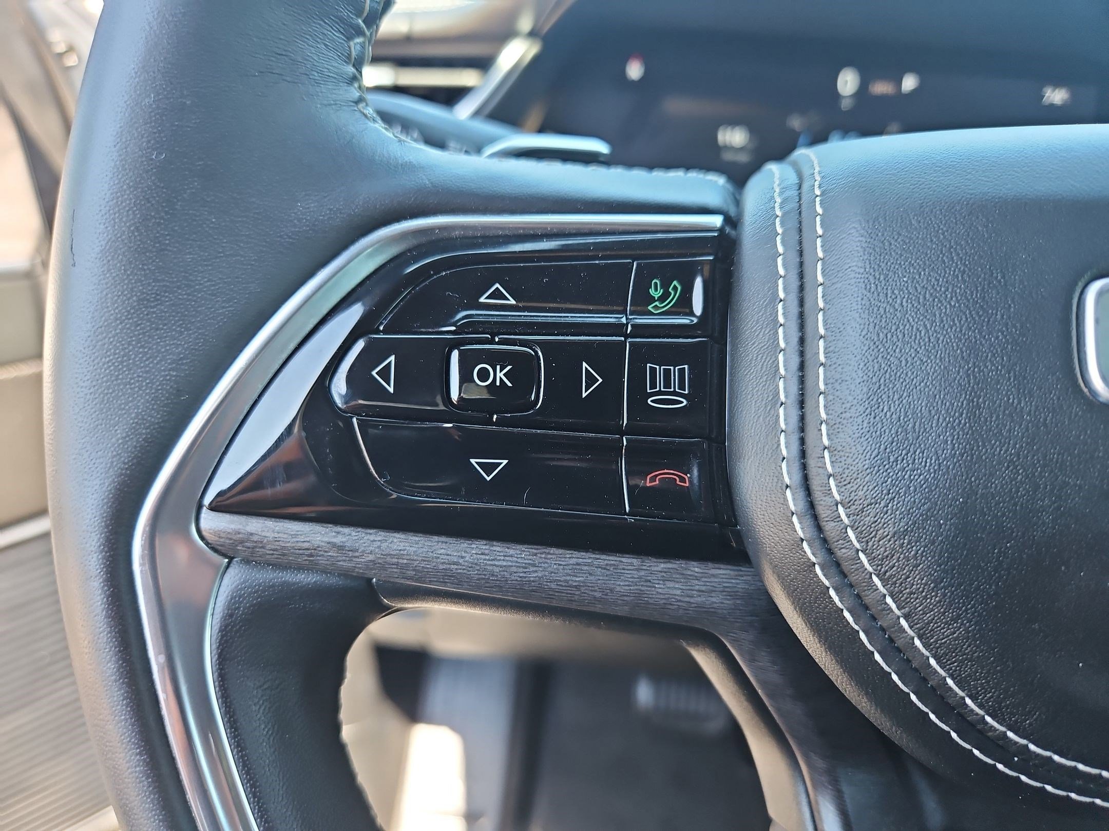 Used 2021 Jeep Grand Cherokee L Overland w/ Luxury Tech Group IV image 18