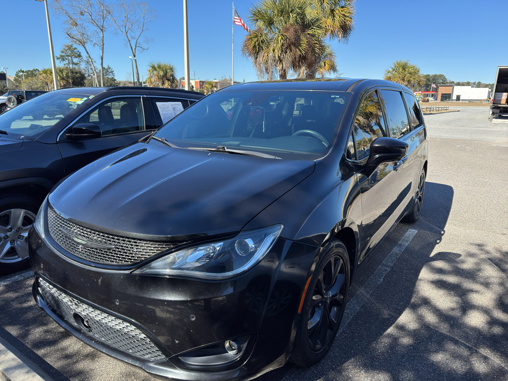 Used 2019 Chrysler Pacifica Touring Plus w/ Advanced Safetytec Group video 1