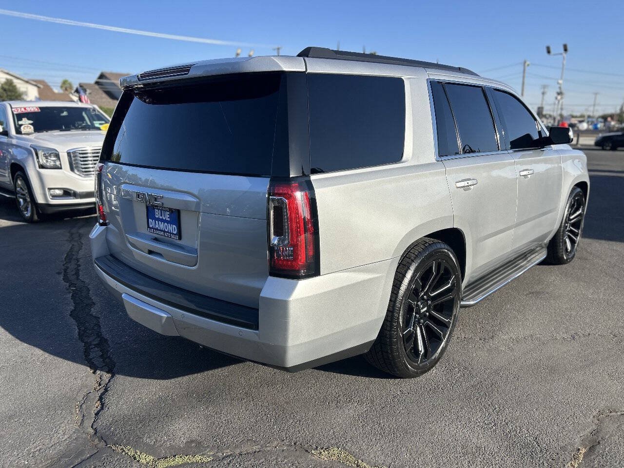 Used 2017 GMC Yukon SLT RWD image 6