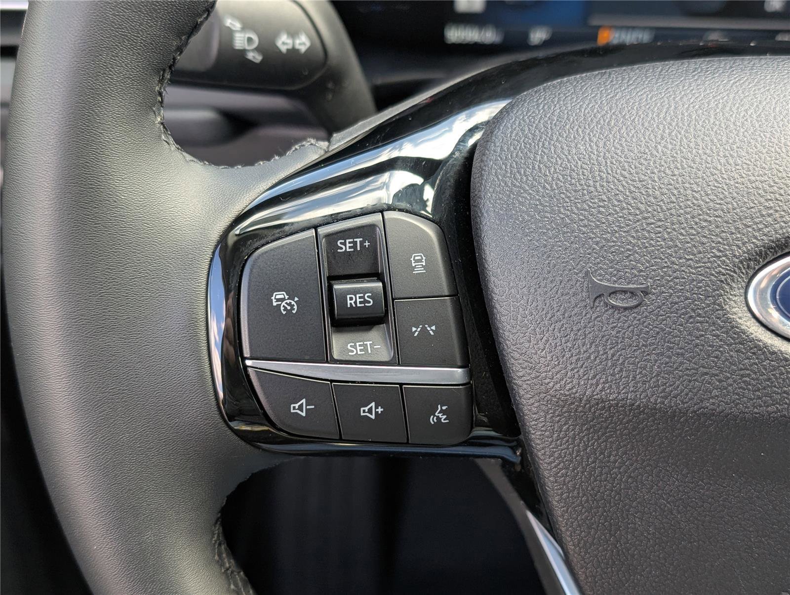 Used 2023 Ford Escape Active w/ Tech Pack #1 AWD/4WD image 22