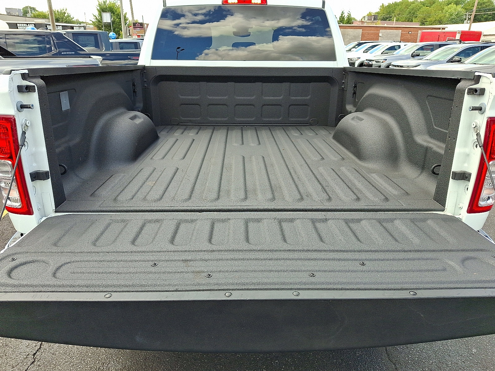 Used 2024 RAM 2500 Big Horn w/ Bed Utility Group image 27