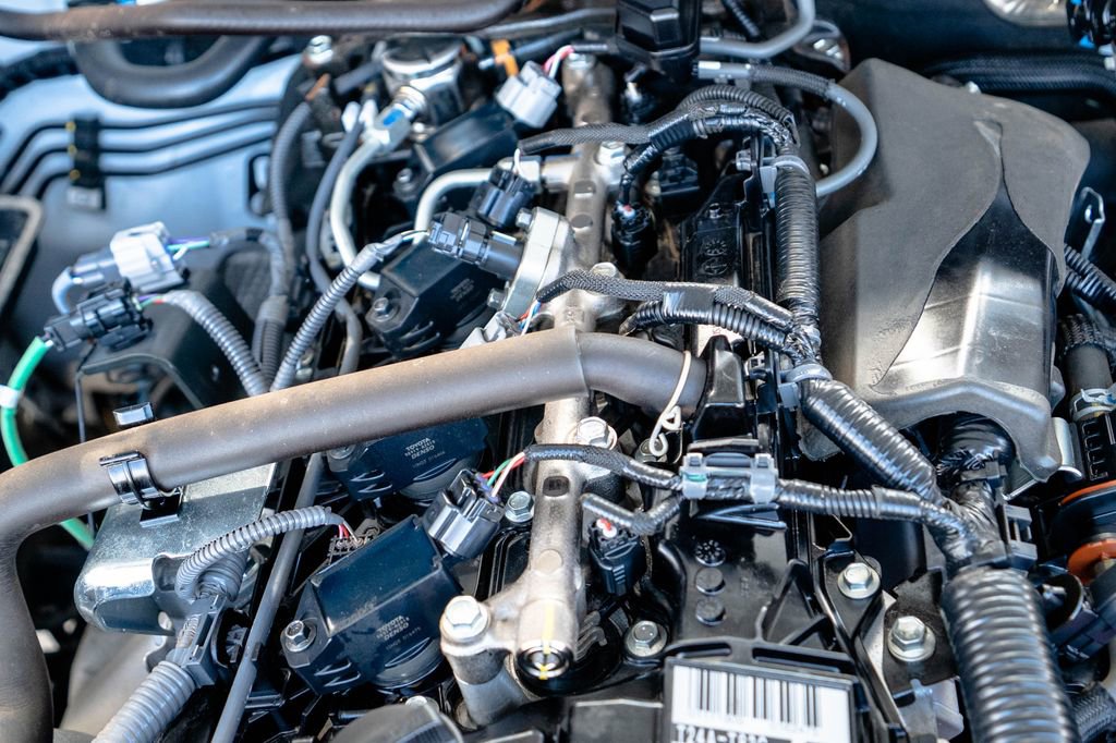 Used 2025 Toyota Tacoma SR5 AWD/4WD image 34