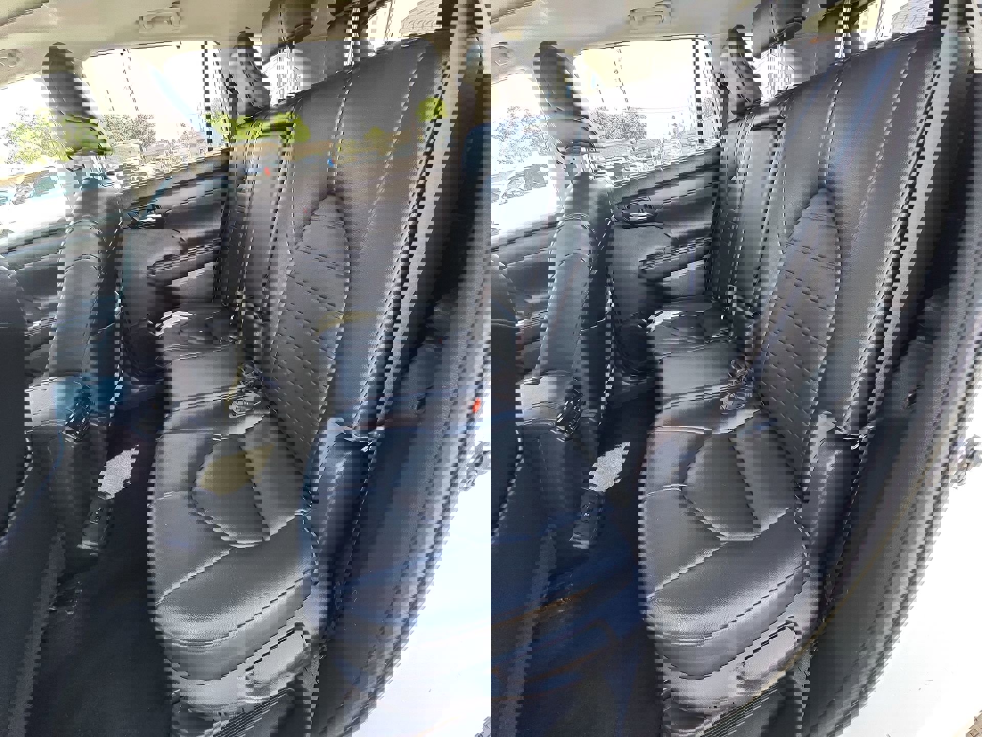 Used 2021 Toyota Highlander XLE image 25