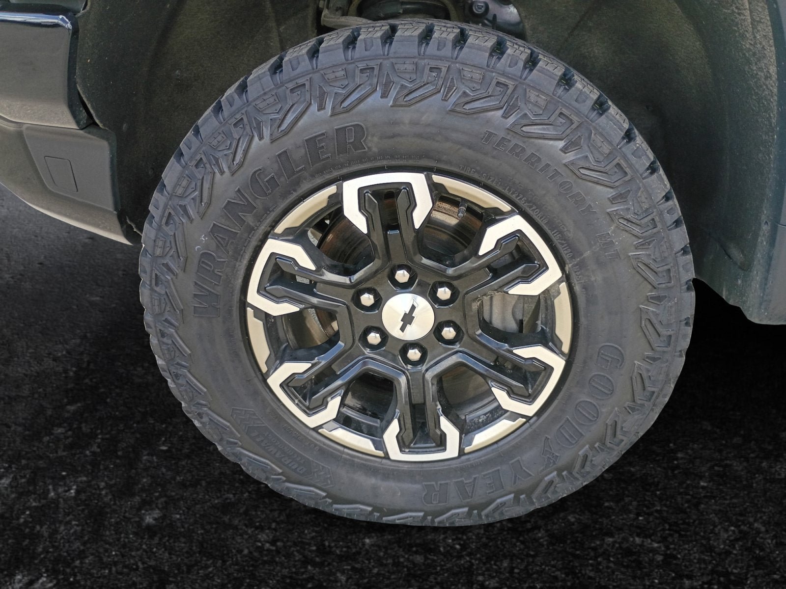 Used 2022 Chevrolet Silverado 1500 ZR2 AWD/4WD image 15