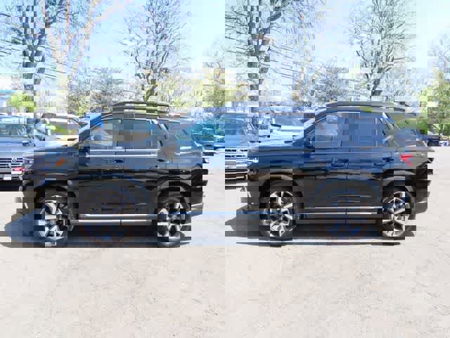 Used 2025 Honda Pilot Elite image 3