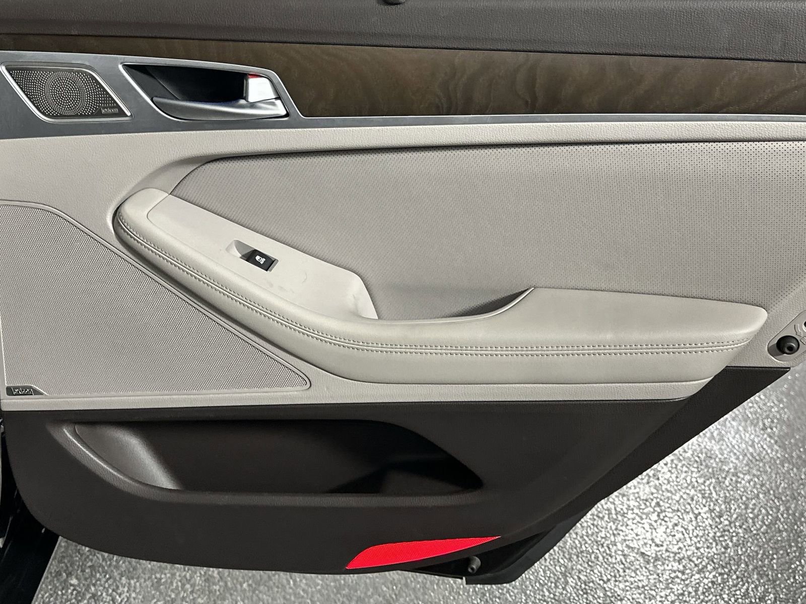 Used 2018 Genesis G80 5.0 Ultimate image 35