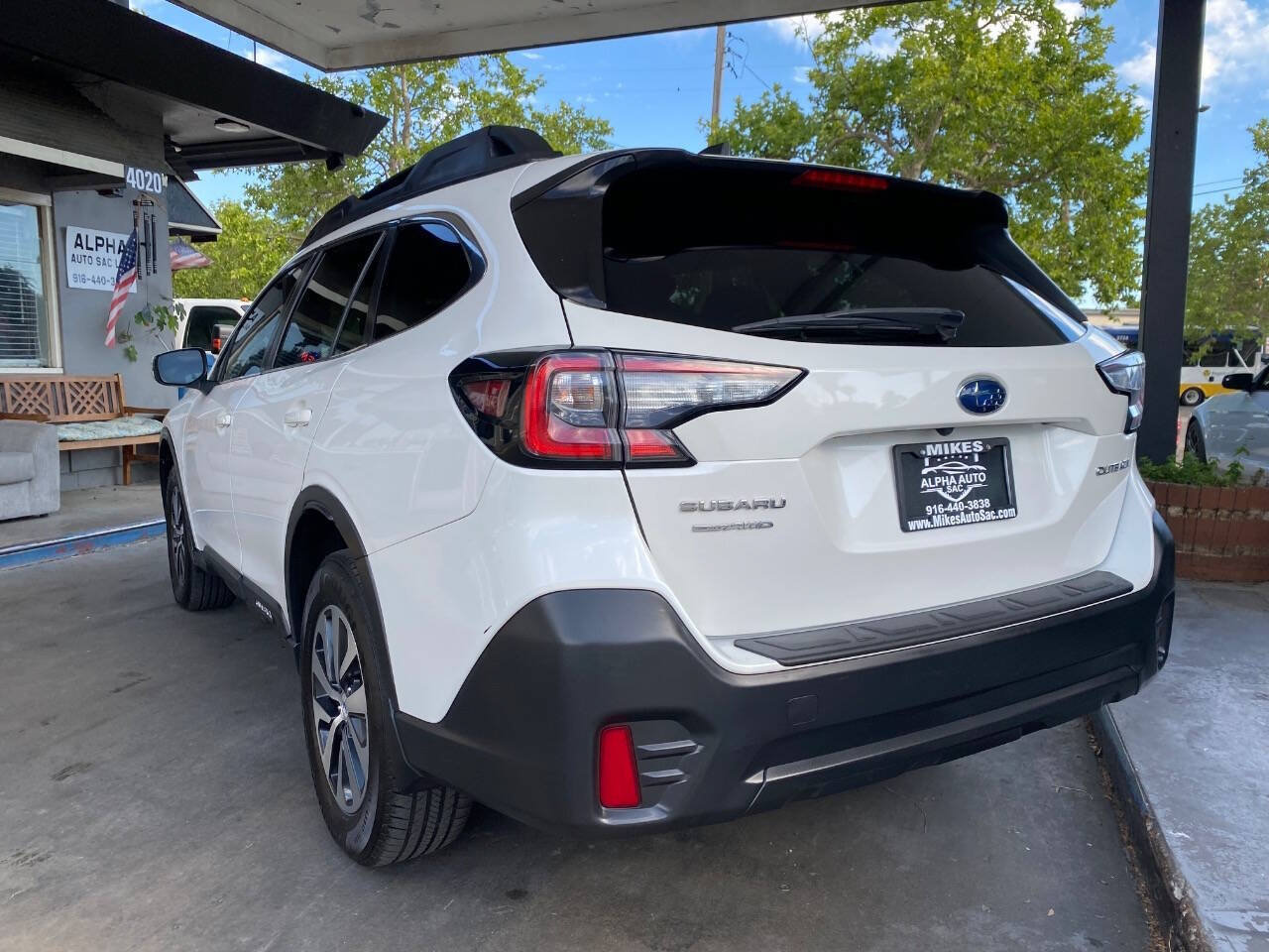 Used 2020 Subaru Outback Premium AWD/4WD image 16
