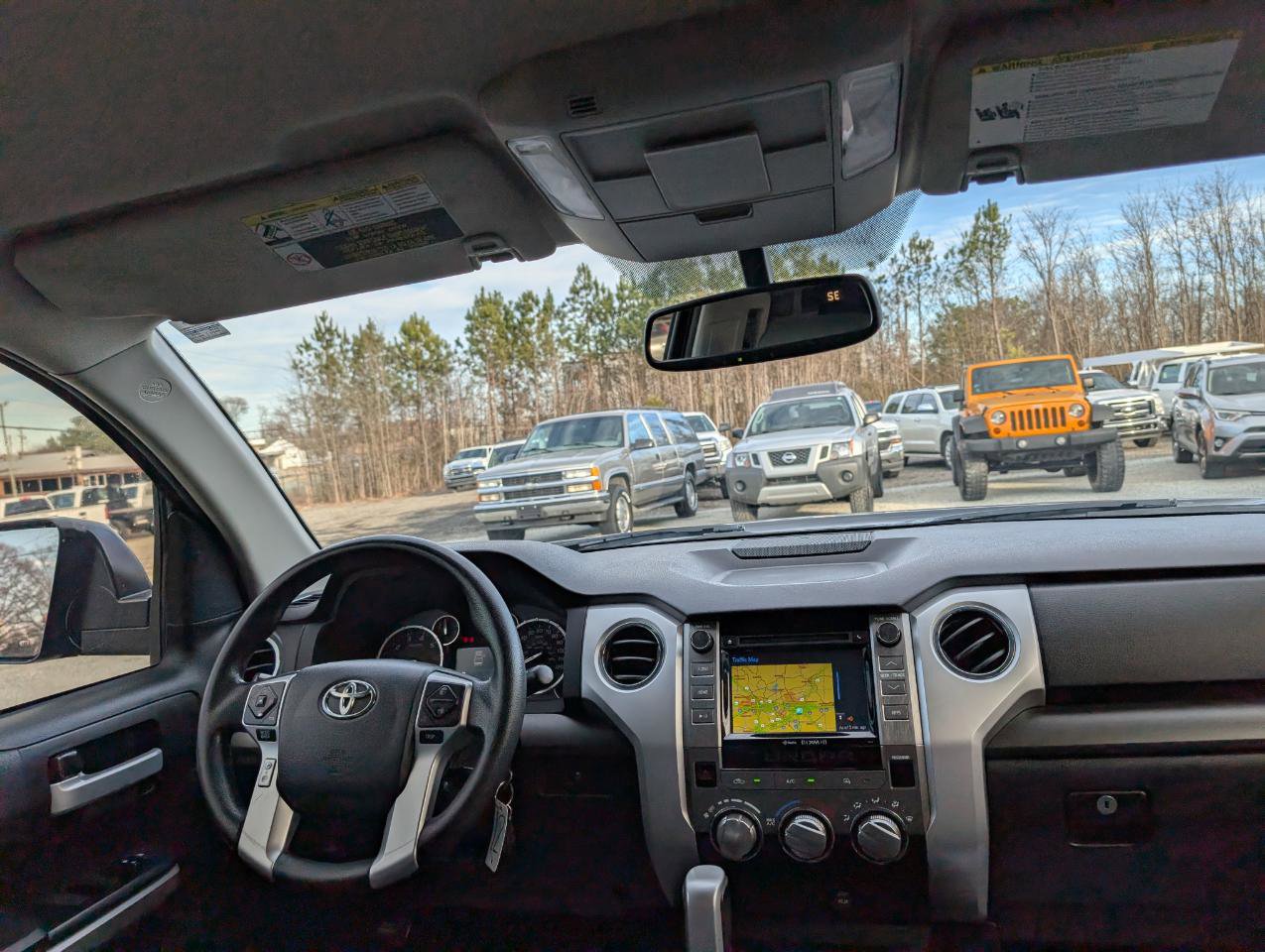 Used 2017 Toyota Tundra SR5 w/ SR5 Upgrade Package image 21