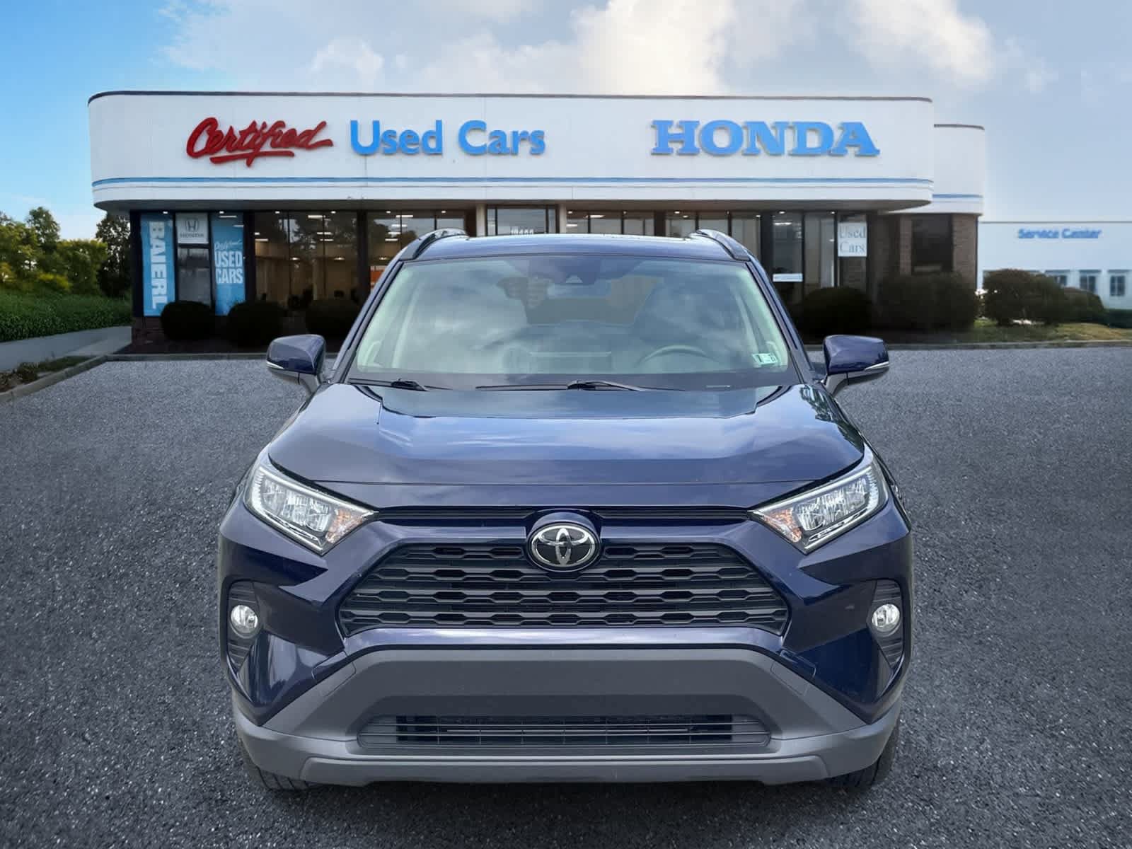 Used 2020 Toyota RAV4 XLE Premium AWD/4WD image 8