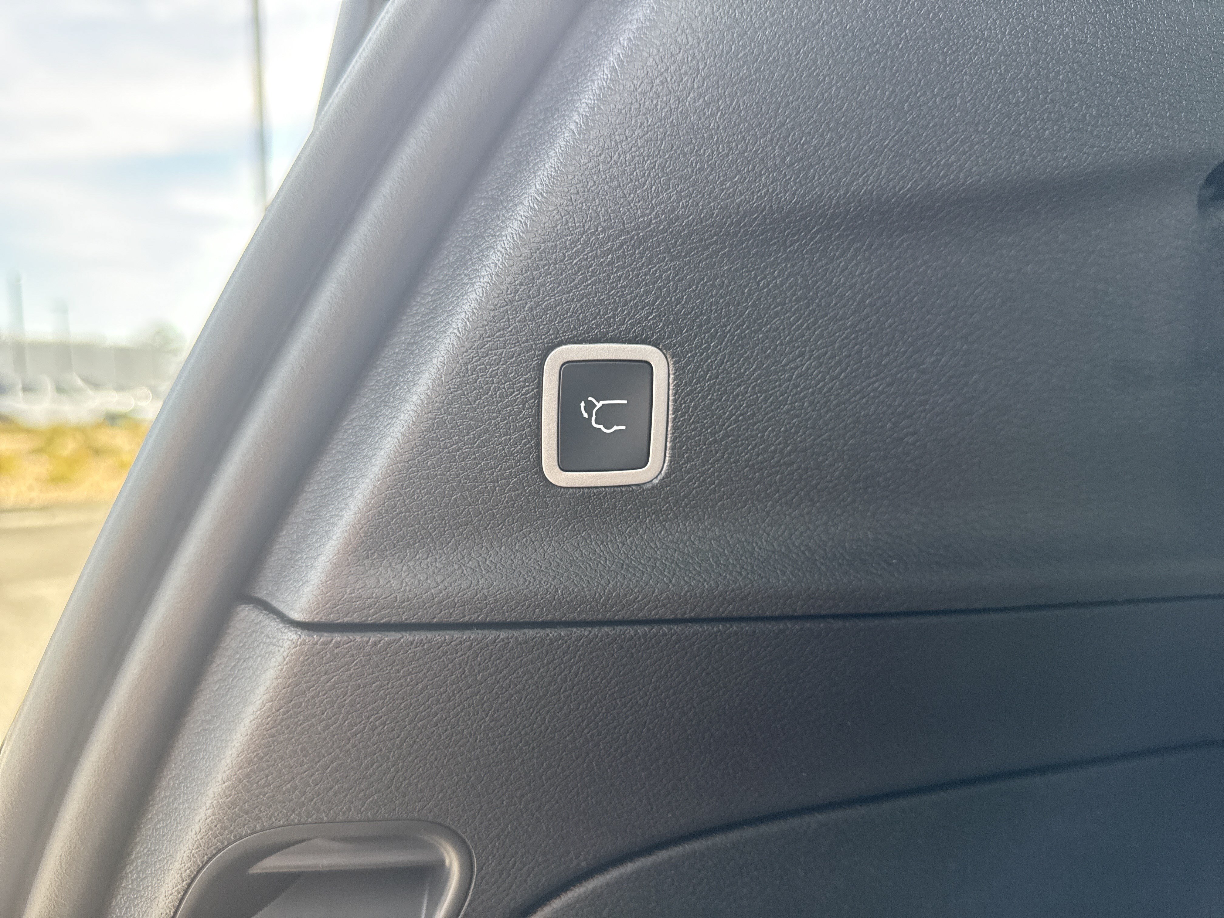 New 2026 Chrysler Pacifica Select FWD image 21