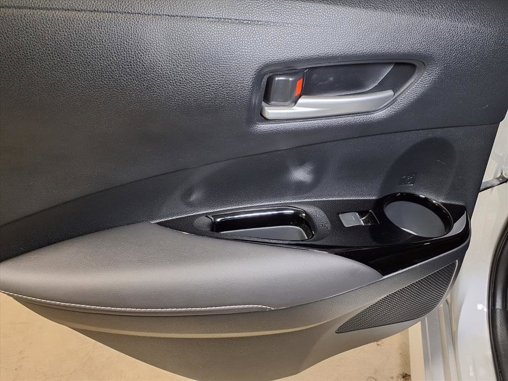 Used 2019 Toyota Corolla SE w/ Carpet Mat Package image 20