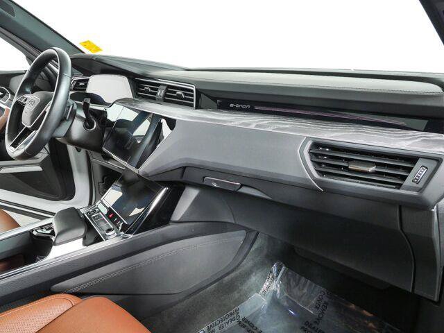 Used 2022 Audi e-tron Chronos w/ Chronos Package AWD/4WD image 34