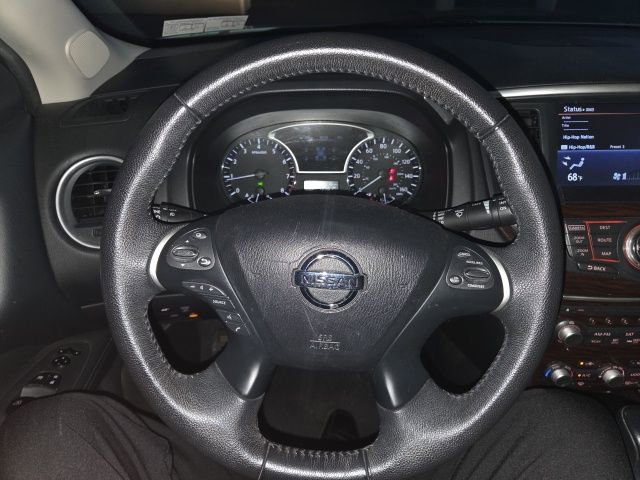 Used 2013 Nissan Pathfinder Platinum image 9