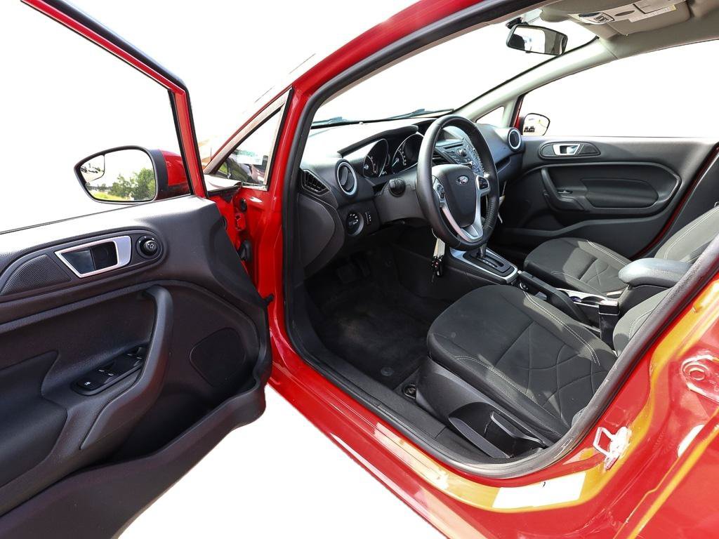 Used 2015 Ford Fiesta SE w/ Comfort Package FWD image 11