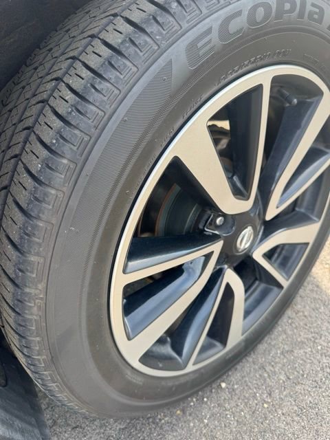 Used 2017 Nissan Rogue SL w/ SL Premium Package image 9