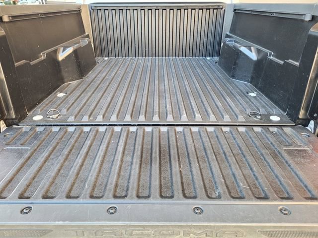 Certified 2024 Toyota Tacoma SR5 AWD/4WD image 33
