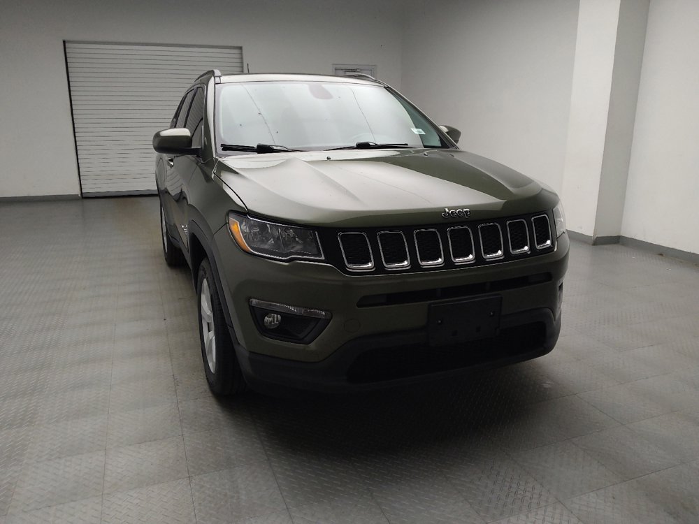 Used 2019 Jeep Compass Latitude w/ Cold Weather Group AWD/4WD image 14