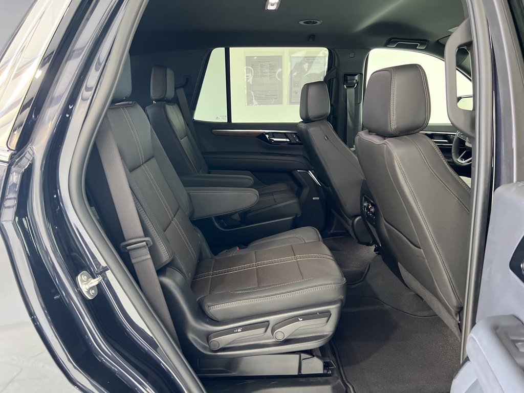 Used 2025 Chevrolet Tahoe High Country image 24