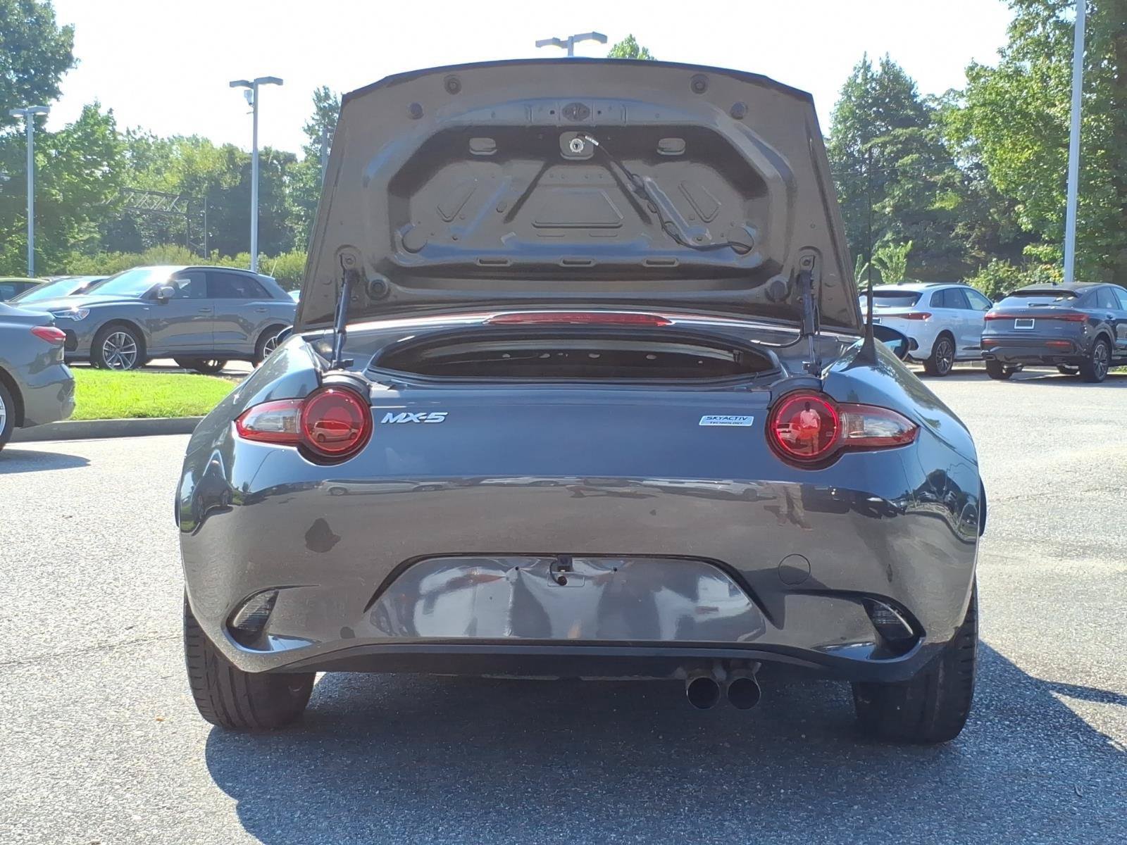 Used 2018 MAZDA MX-5 Miata Club RWD image 27